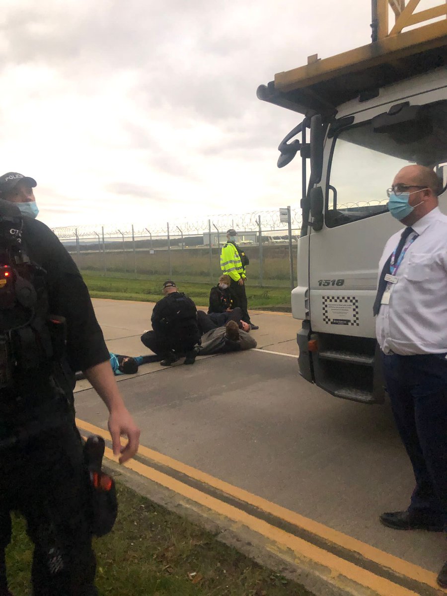 Solidarity Detainee Support (SDS) tweet media