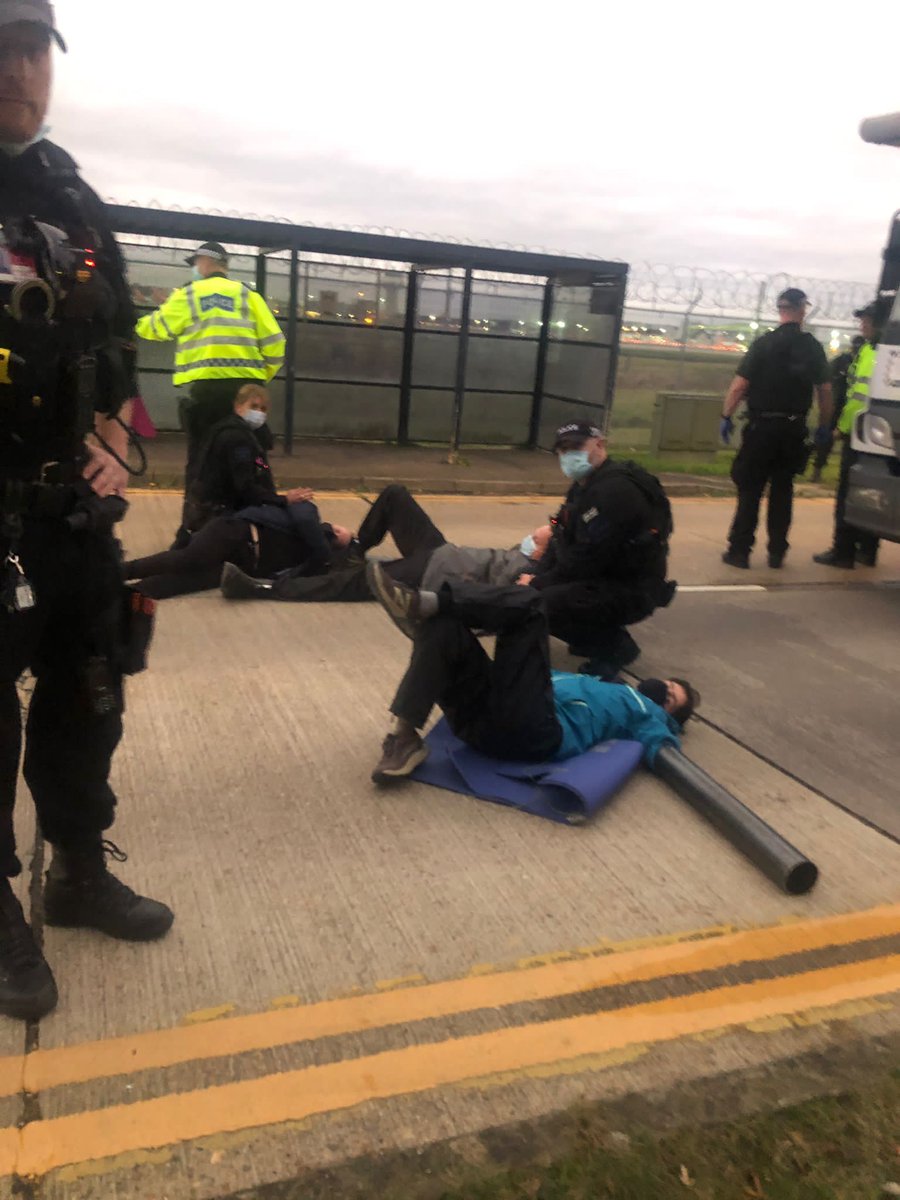 Solidarity Detainee Support (SDS) tweet media