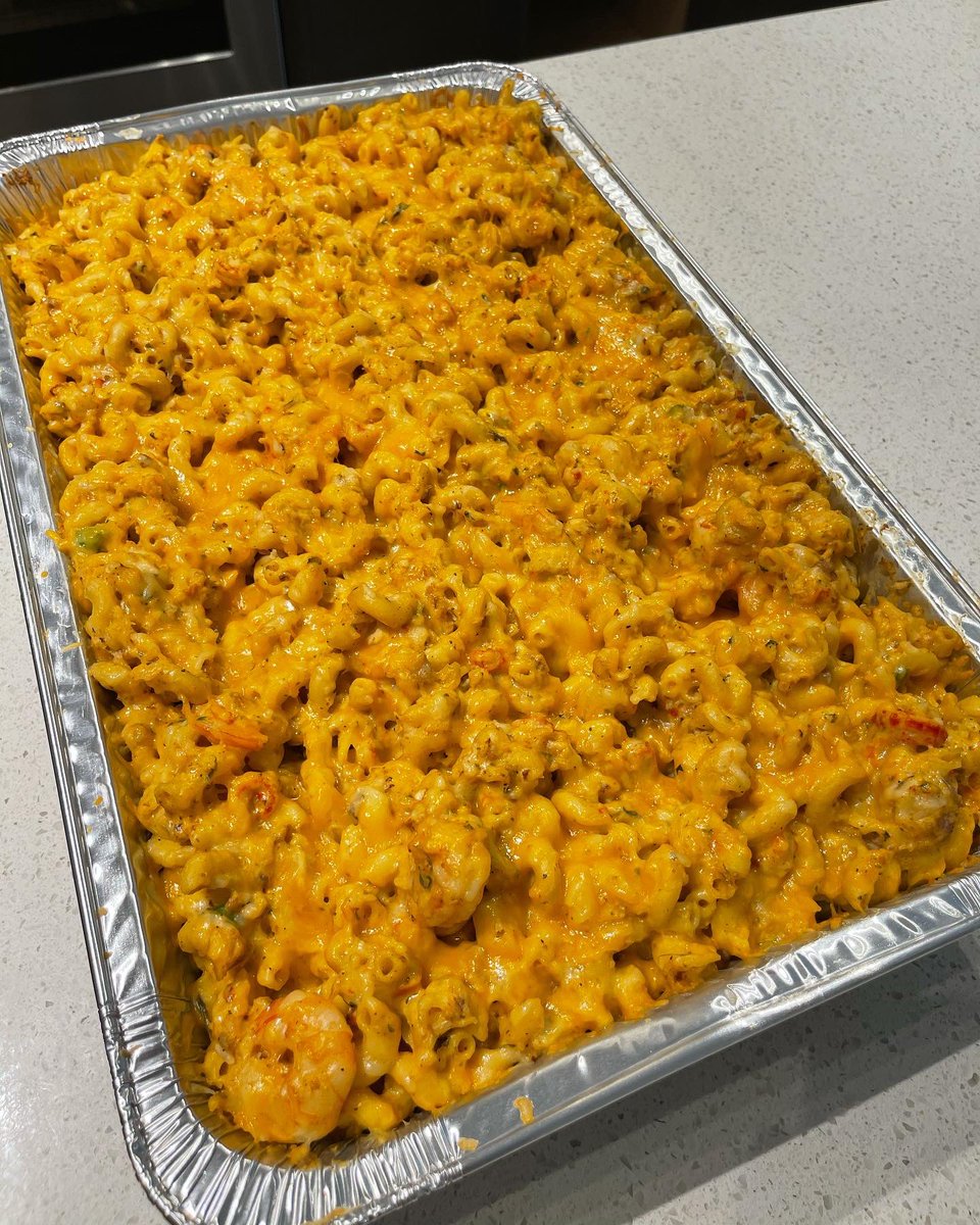 THANKSGIVING RIGHT AROUND THE CORNER‼️🦃🍽

Why not add Chef DJ 
Seafood Mac & Cheese to your Thanksgiving Menu.😋🤷🏽‍♂️✅

#cookingwithchefdj #houstonchef #cheflife🔪 #houstonchefs #nolachef #htxfoodie #htxfood #texaschef #creolefood #nolafood #nolafoodie #creole #macandcheese