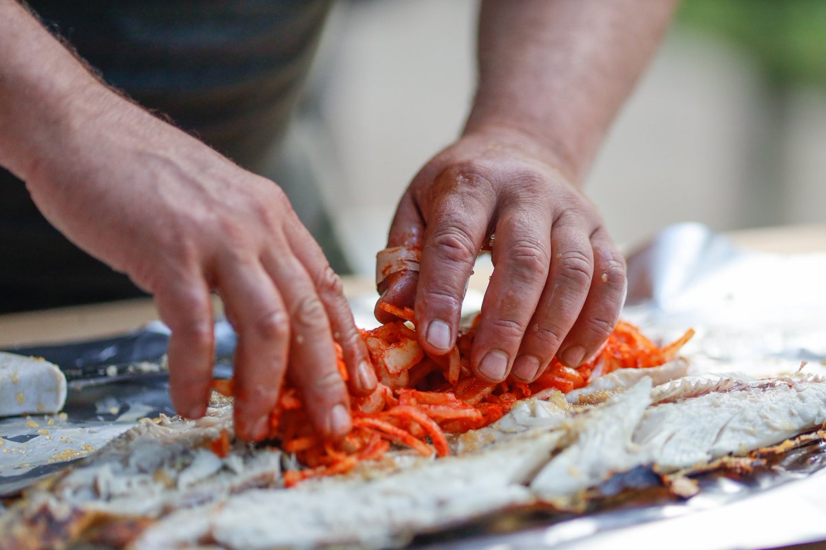 BiljeB's tweet photo. Hardworking hands are an important part of the food preparation and cooking process.

#visitbilje #baranja #easterncroatia #croatia #Europe #gastronomy #food #traditionalfood #Food https://t.co/lY88pc0bfE