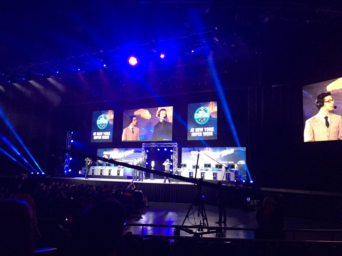 KwizLIVE's tweet photo. @JukedGG First Large event ESL One NY in 2015. First Small event that I attended walked into a GameStop during COD Black Ops release night Tournament in highschool an won 🥇 lol. https://t.co/ckDkyzBXJM