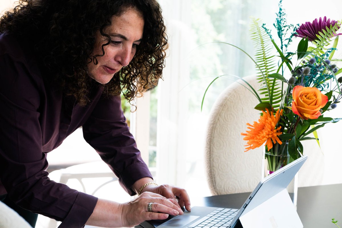 So many of my accounting clients who are small business owners have asked me for advice on how to set their pricing. And I’ve seen too often they make the mistake of simply copying their competition. Friends, that’s backward.
 
I’m thinking free group strategy call. Interested?