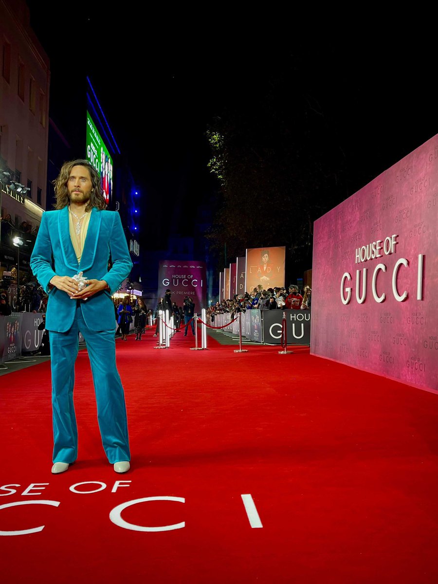 "It's chic!" <a href="/JaredLeto/">JARED LETO</a> at the #HouseofGucci UK Premiere in <a href="/gucci/">gucci</a> , of course.