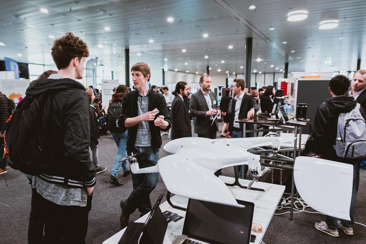 Take a look into our future !
See you in 2022
Un aperçu de notre futur !
Rendez-vous en 2022