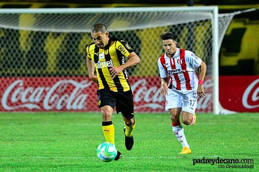 RodriLavorerio's tweet photo. 🚨 Precios de entradas para el partido del Torneo Clausura entre River Plate - Peñarol. A partir de mañana venta por RedTickets.

📌 | River Plate
Socios: Gratis y Generales: $300.

📌 |  Peñarol 
Socios: $650 y Generales: $900.
Menores hasta 11 años: Gratis. 

📸 @PyDRadio https://t.co/mP4AnxaZ0K