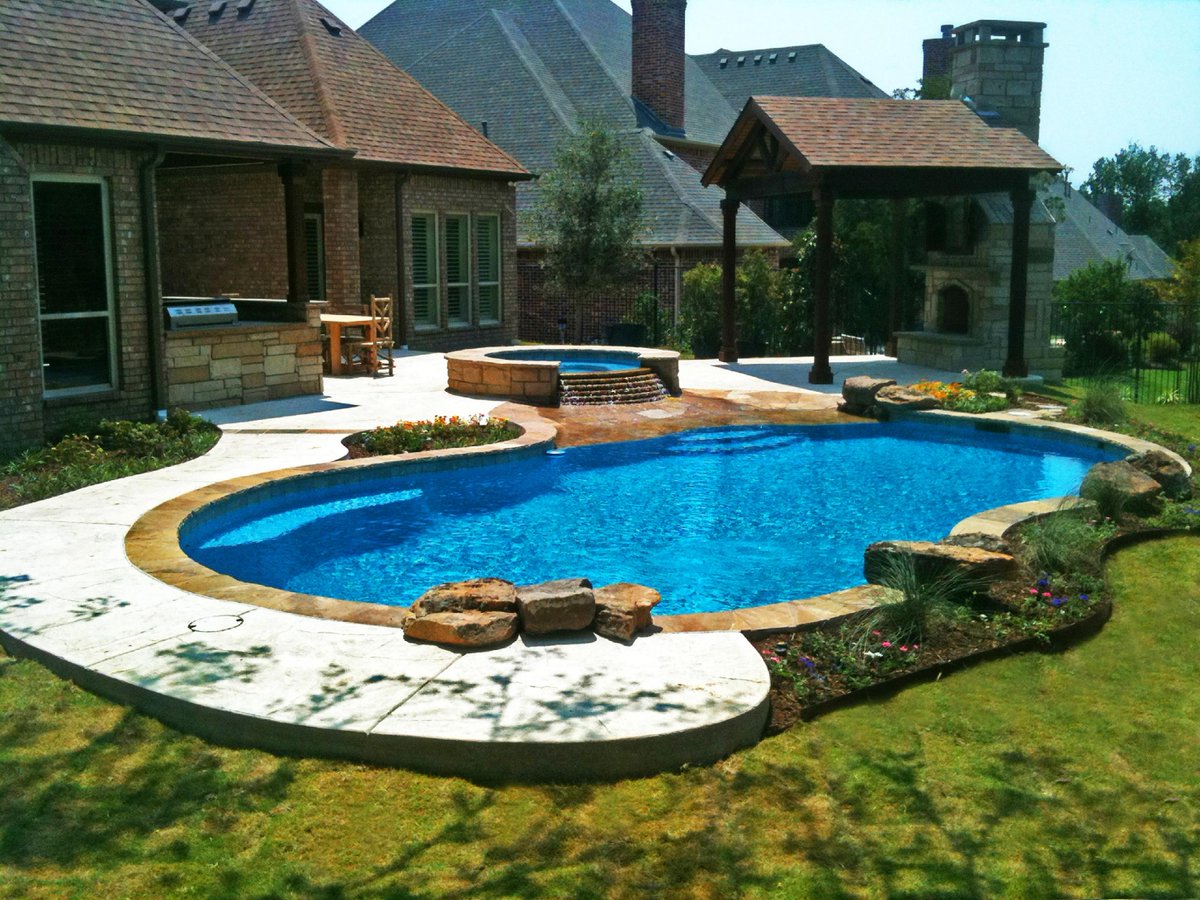 premierpoolsUS's tweet photo. π€© Our designers are always happy to get creative with your backyard space!
.
.
.
#premierpoolsandspas #premierpoolservice #readysetswim #swimmingpool #privatepool #poolsofinstagram #poolbuilder #pooldesign #poollife #poolside #staycation #pool #home https://t.co/TTrVfLAV4z