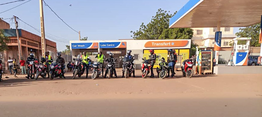 ClubKawar's tweet photo. Quoi de plus agréable que de rouler en groupe lors de longues balades 🤩?
Cependant, si certains sont habitués à ce genre de virées en camaraderie, une telle sortie peut s'avérer compliquée pour les débutants...https://t.co/OZTNvahkpr https://t.co/JdtnA8igEo