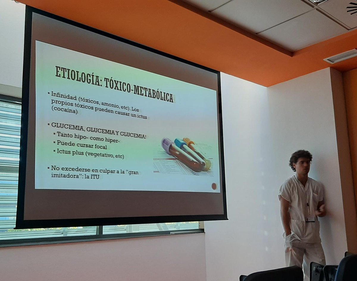 NeurologiaHUPH's tweet photo. El Dr. Pablo Rábano nos repasa magistralmente el amplio diagnóstico diferencial de los #StrokeMimics https://t.co/2vwrG6B2vO