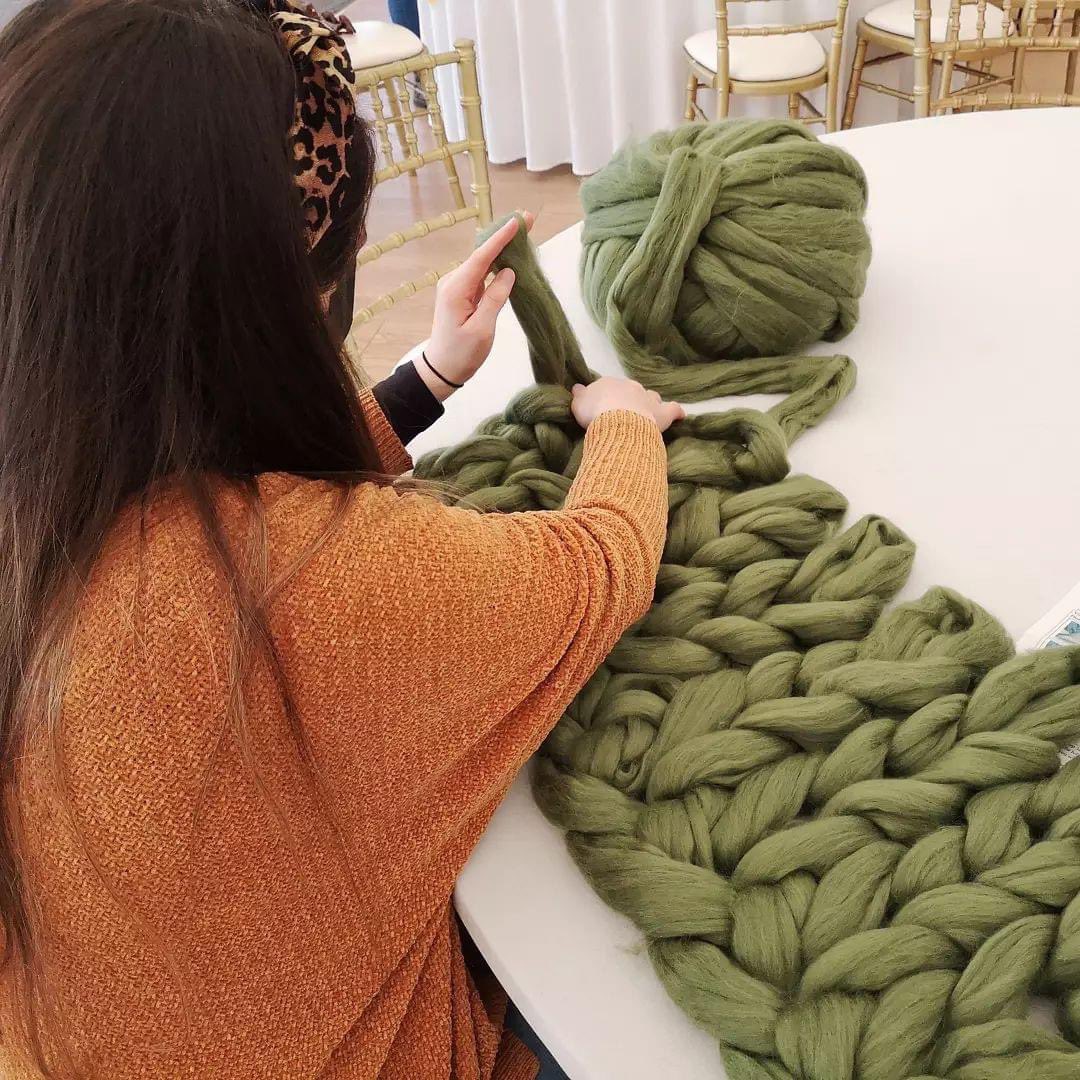olannmor's tweet photo. Last workshop of the year!
This coming Saturday we're at Fumbally Stables, Dublin 8 for our last workshop of 2021.
So if you want to join us and knit a blanket to get you through the winter, book your place on our website today.
#keepcreative #workshop #knittogether https://t.co/2iquHNF8KU