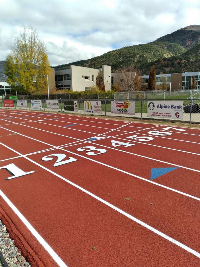 Tarkett_Renner's tweet photo. #TrackTuesday comes from Colorado Today with the brand new Track that just finished up for @gsdemonsports. Thank you to Glenwood Springs for trusting us with your facility. @CHSAA @CoPreps @BeynonSports @TarkettGroup #ThinkRenner https://t.co/tCdzR5FUGG