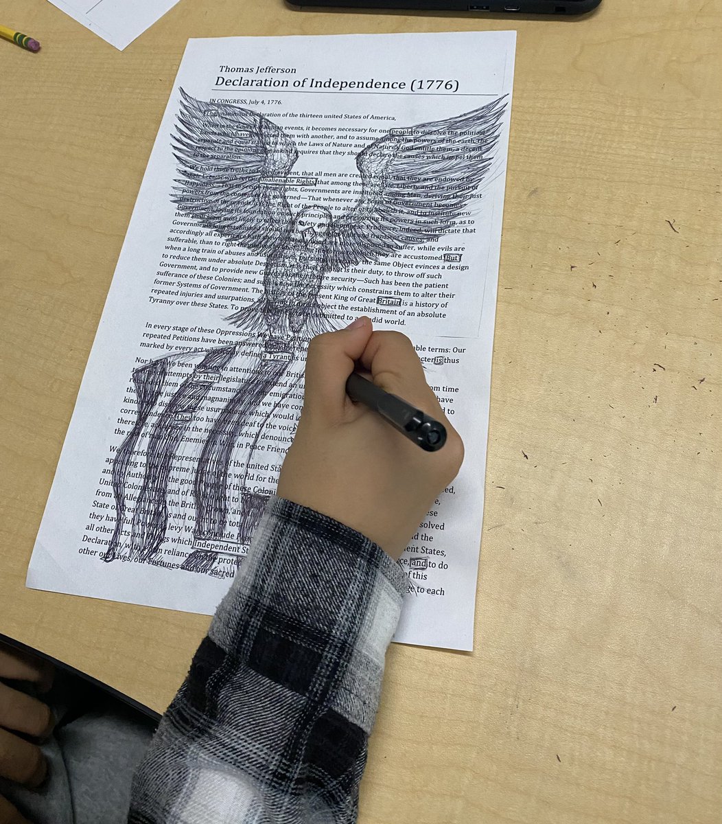 Ss poetry over the Declaration of Independence #soarERMSeagles https://t.co/NZG12cthBy
