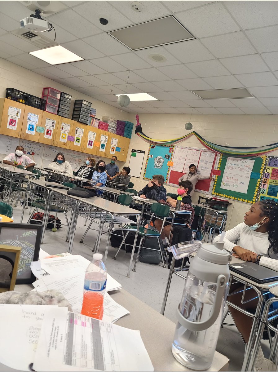 RRMSread's tweet photo. Ingenium House meeting. Heads down thumbs up 7-up! It's great to see students unplugged and having fun! #itsthelittlethings #lessscreentime #socialize #mustangs @RehobothRoad @GriffinSpalding https://t.co/NhPin8SsZ6