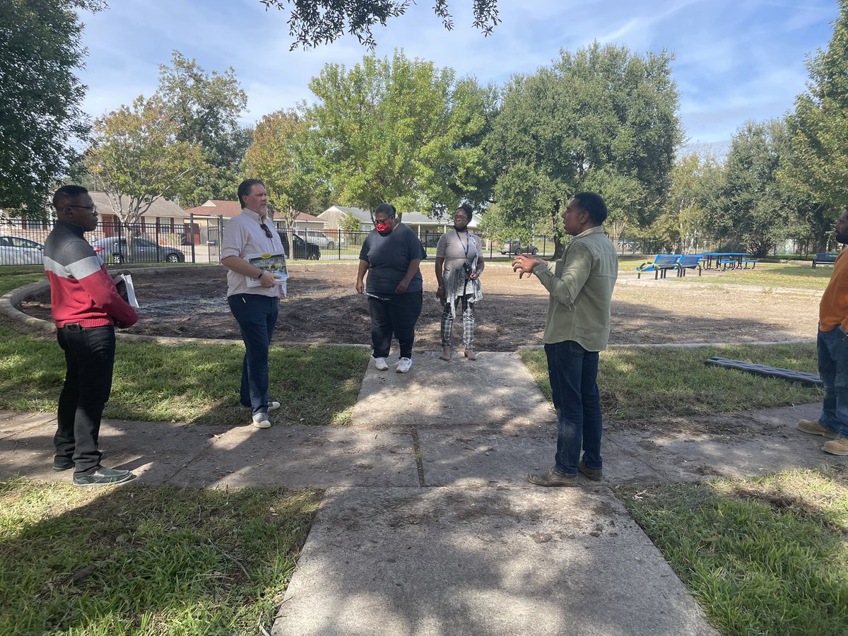 Reynolds_HISD's tweet photo. So excited that the SPARK Park project is underway! Our Sunnyside community is in for a beautiful treat! @SPARK_Houston #beginningstages @AmyPoerschke https://t.co/agaHv5EeGB
