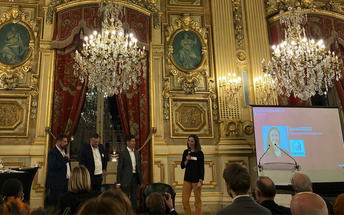 Mirova_RI's tweet photo. Prix Coup de ❤️ #GPFS21 suite aux votes des internautes sur @lemondefr : c’est Hacoopa et ses maisons partagées destinées aux personnes âgées qui ont remporté la majorité des suffrages ! 👏 #FinanceSolidaire #ESS #FinanceResponsable #SFS21 https://t.co/CxO3p1xTeb
