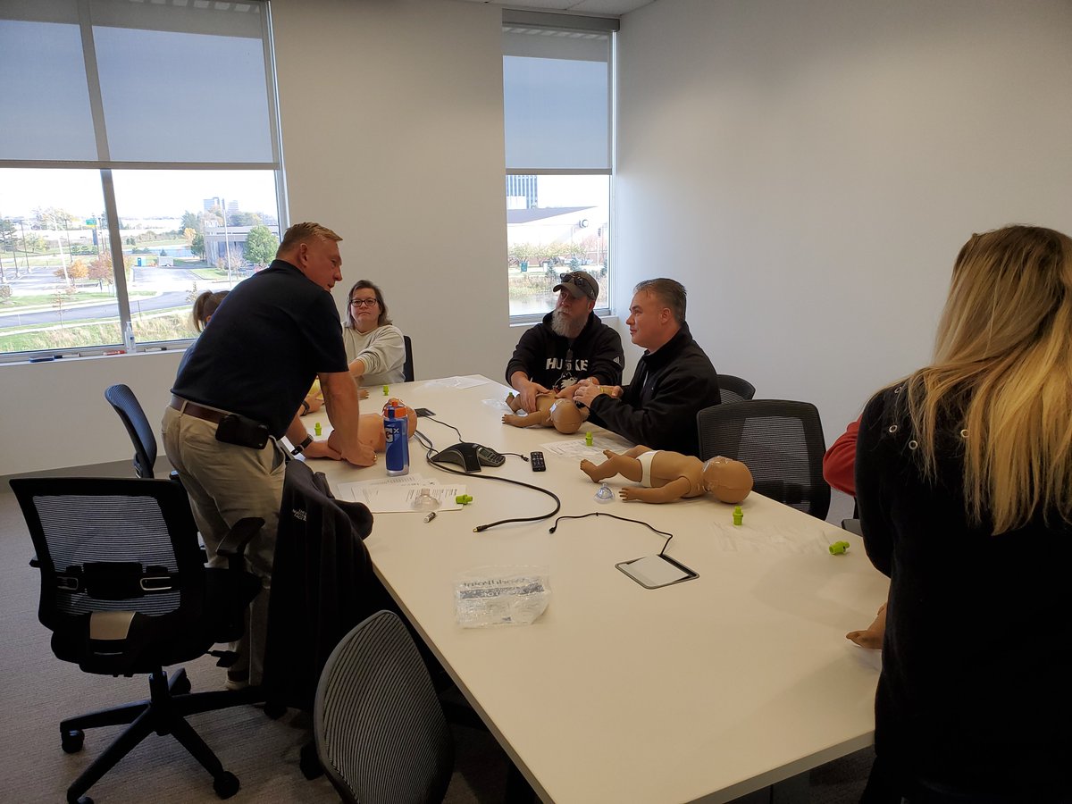 SH_SportsMed's tweet image. This past weekend, 15 athletic trainers gathered at School Health for a CPR certification event to complete CPR training for the Professional Rescuer through the American Heart Association. #CPRSavesLives