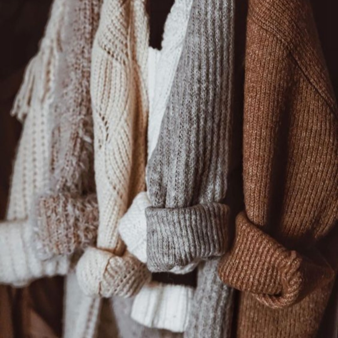 _DIYStylist's tweet photo. Sweaters on sweaters on sweaters🍁What is your favorite sweater color?? #sweaterszn
...
#diystylist #beauty #hairstyles #hair #fashion #instahair #hairfashion #hairtrends #styleinspiration #trendingnow #trendingfashion #love #tiktok #trending
📸Credit: grayskymorning https://t.co/RvlM9fiUL1