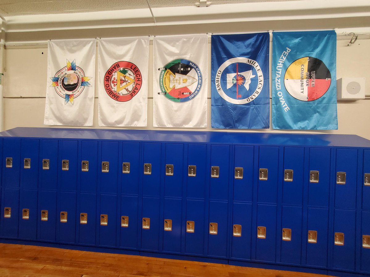MPS_Pratt's tweet photo. In the state of Minnesota there are 11 sovereign American Indian nations comprised of seven Ojibwe (Chippewa, Anishinaabe) federally recognized reservations, and four Sioux (Dakota) communities and we are proud to add these flags to our school permanently! https://t.co/VqmDthwg0h