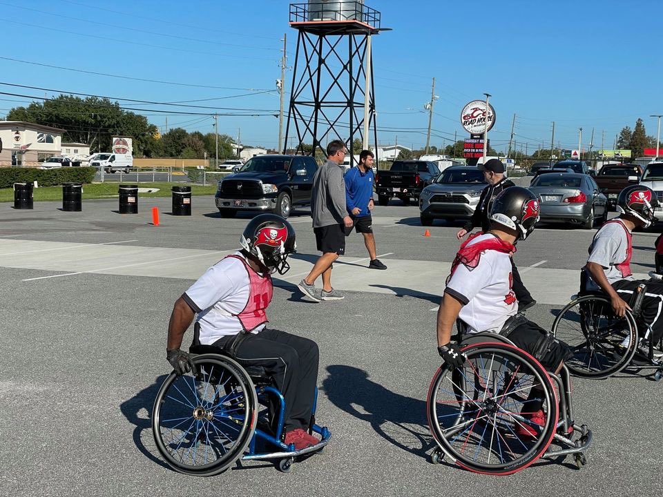 Mike Alstott Fam Fdn tweet media