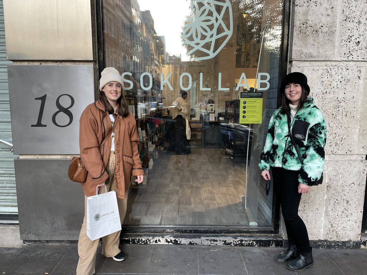 tangledjin's tweet photo. First visit to @sokollab_uk, it’s so cute! Plus pulled my faves in #Attacca op. 2 💖@pledis_17 https://t.co/Kq8tjUvar7