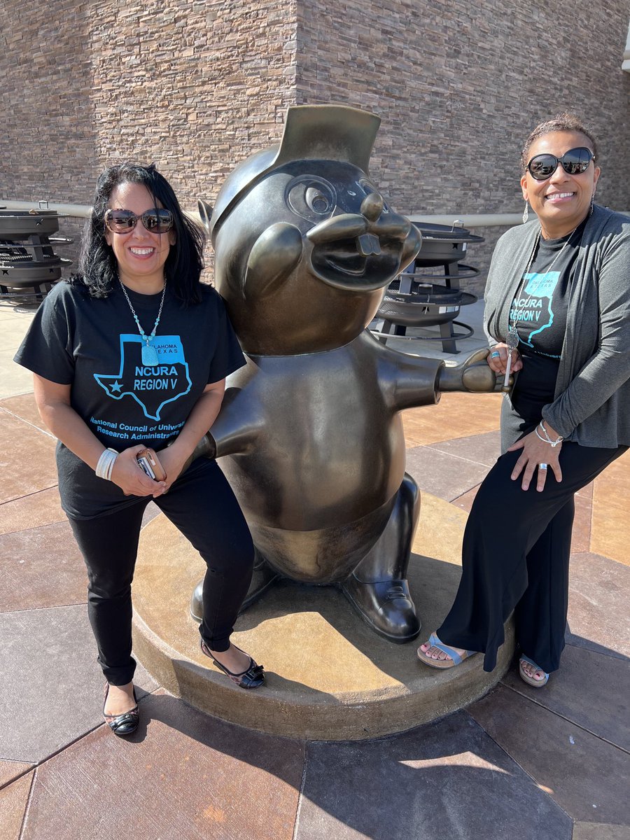 ncura5's tweet photo. Research Rockstars the Buc-ees tour ⁦@NCURA⁩ https://t.co/rERTF3IpWH