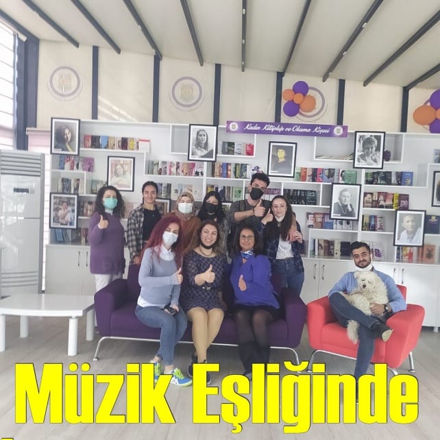 MERSİN'in Tarsus ilçesinde halk eğitim merkezi müdürlüğü ve belediye iş birliğiyle açılan ücretsiz işaret dili kursuna yoğun ilgi gösteriliyor.
@MikailEREN33 @AdemKoca46 @sdulger43  @tcmeb @mebhbogm @Mersinhayatboyu @MersinMEM @tarsusmem1  @tarsusbeltr  #isaretdili