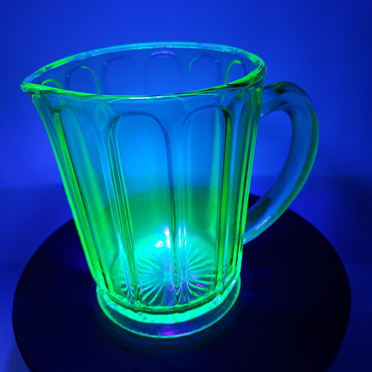 Skydark_64's tweet photo. URANIUM GLASS.  Be the coolest kid at the tea party. All can be found in my Etsy Shop: https://t.co/lDHvzcmLJO  #uranium #depressionglass #antiques https://t.co/ZOVFtOEMU1