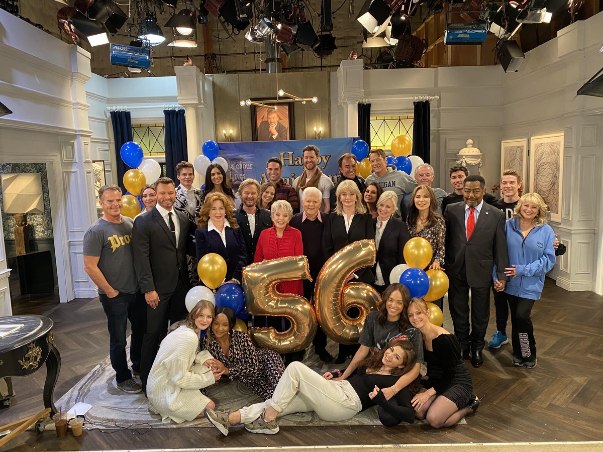 DaysPeacock's tweet photo. Here's a little something to brighten your #DAYS! 🤩 https://t.co/JIlH3iBe4O