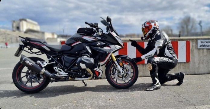 riderly tweet media