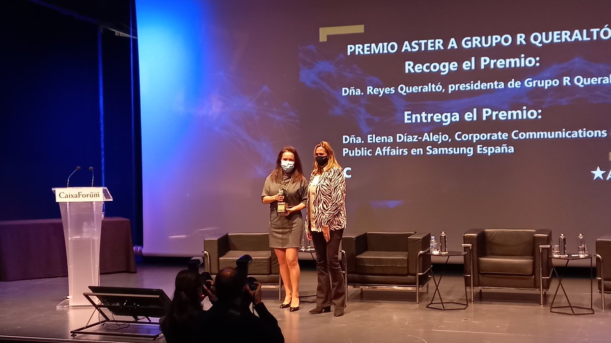 C_Vallecillo's tweet photo. Felices de acompañar a @ReyesQueralto en los  #PremiosAster de @ESICSevilla #estepremiocomomolasemereceunaola @GrupoQueralto https://t.co/y1lpGluCMY https://t.co/lyjmmeQAWY