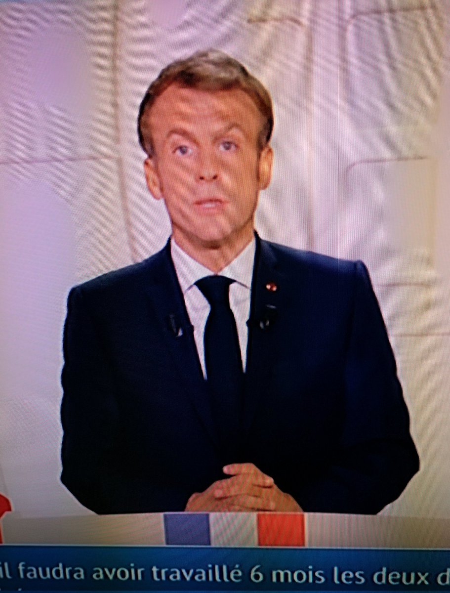 DenoncePm's tweet photo. L'élocution de #Macron n'a rien à avoir avec la crise sanitaire mais plutôt un compte rendu de son quinquennats
C'est plus une campagne électoral qu'une qu'autre chose
#Macron20h #Elections2022 #3emeDose https://t.co/qLSx3CCmIK