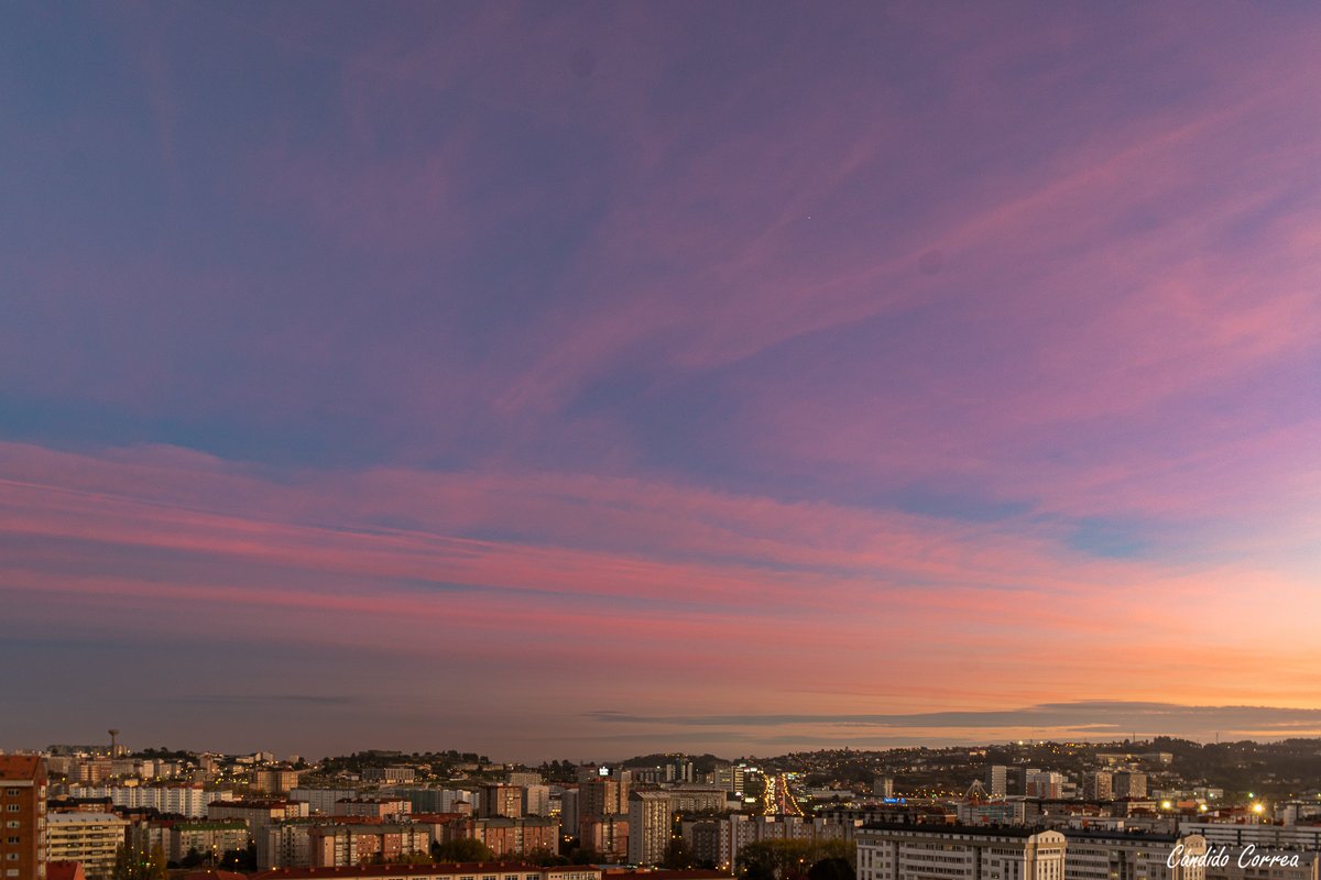Candidotw's tweet photo. El color depende del instante #Coruña https://t.co/EUxQZHFXOQ