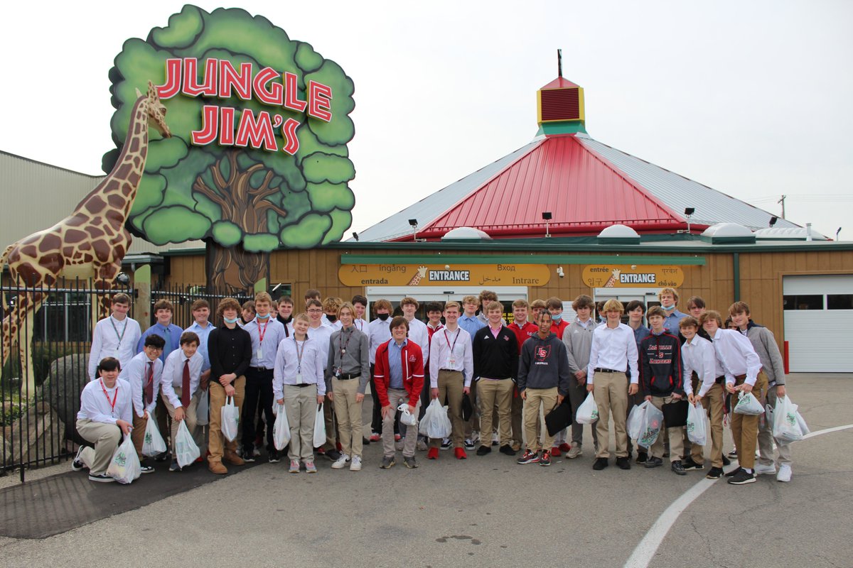 LSHS_Envision's tweet photo. Envision students had a wild time as they traveled to @JungleJimsMrkt to investigate marketing and merchandising strategies to appeal to diverse consumer groups. https://t.co/JYGP0lFs5E