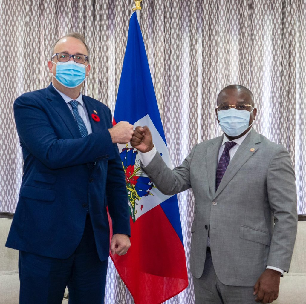 claudejoseph03's tweet photo. J’ai reçu, ce mardi 9 novembre 2021, les Lettres de Cabinet du nouvel Ambassadeur du Canada en Haïti, Monsieur Sébastien CARRIÈRE @diploseb. Je lui ai souhaité la bienvenue et une fructueuse mission en Haïti. https://t.co/Cfp5a20oYk