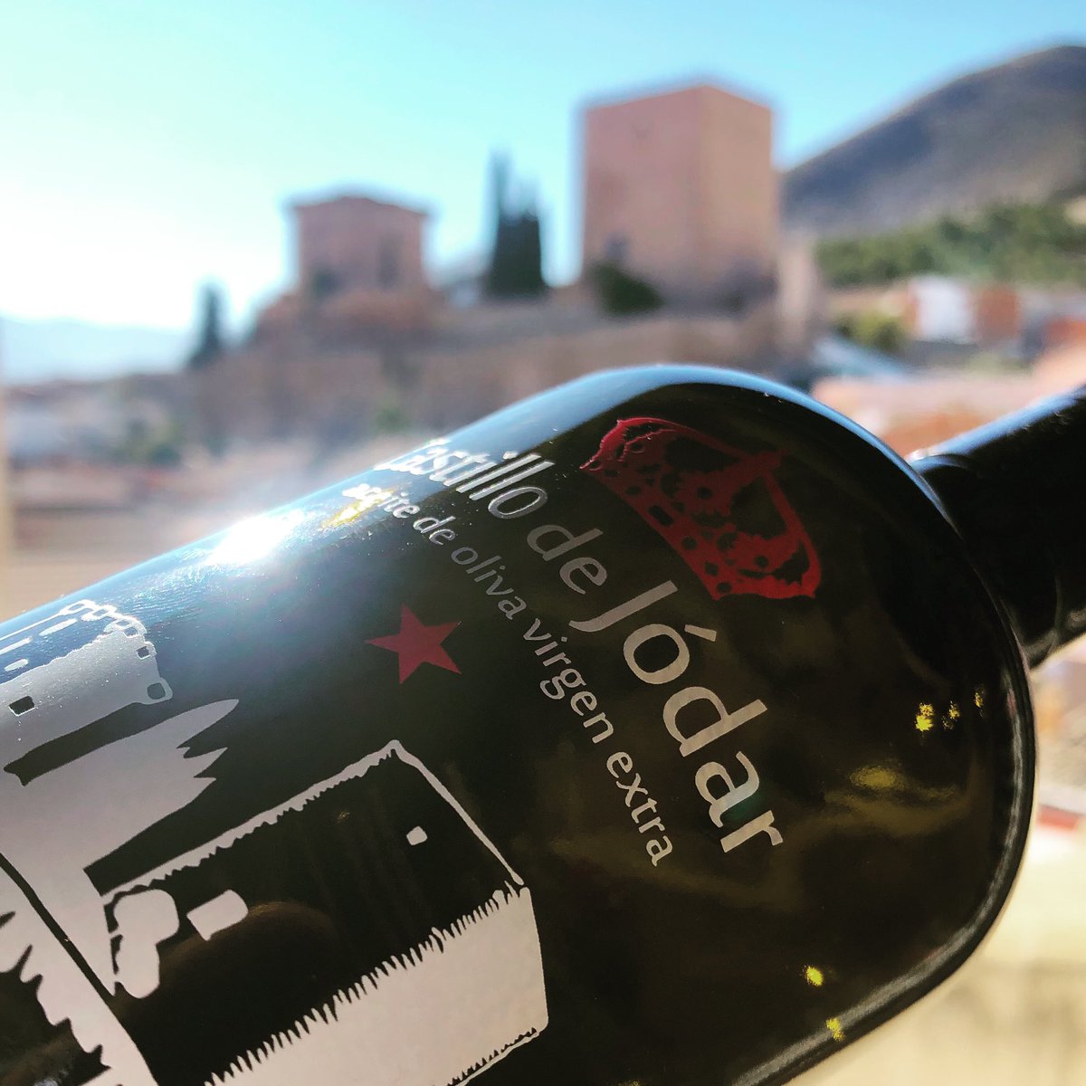 En breve os presentaremos el nuevo aceite de Oliva “Castillo de Jódar” #premium #virgenextra #cosechatemprana 🌳🏰 orolivesur.com/aceite-de-oliv…