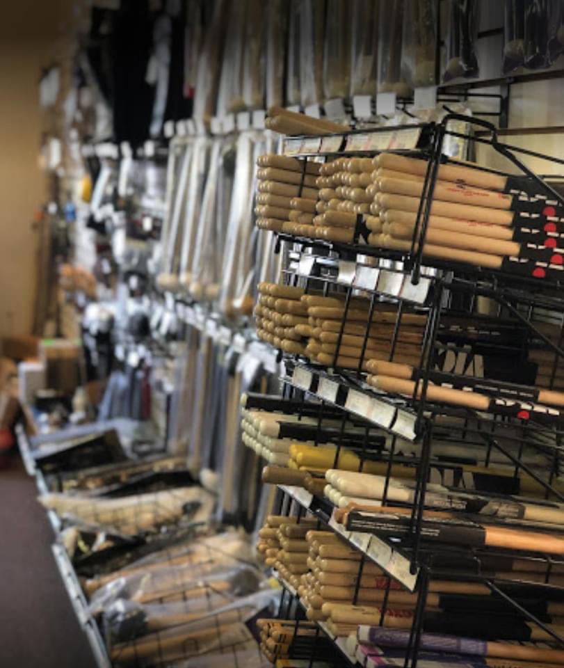 Mavmachine's tweet photo. Exciting news we have just received a matching donation of up to $1,000 from our friends at the Music Mart! Thank you so much to Joe Meidl and the wonderful staff for your generous donation - now fans please help us achieve this match by donating today!!! https://t.co/PAsqSVNfwl https://t.co/xs3UAnMFhE