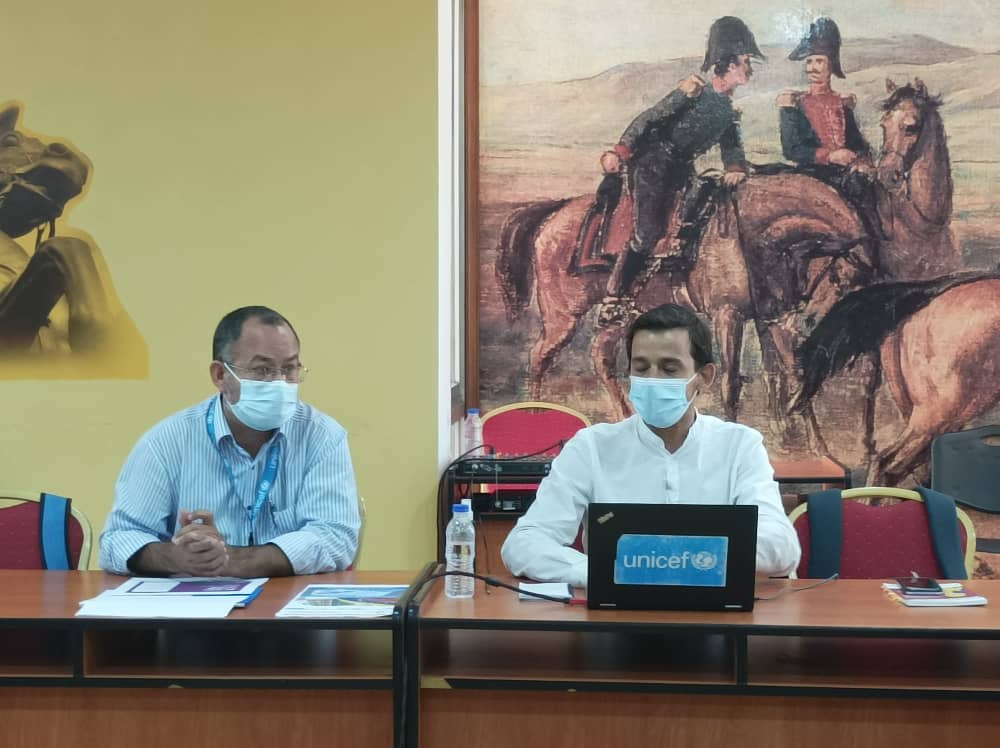 mineducacion_ve's tweet photo. El @MPPEDUCACION junto a la @unicefvenezuela presentaron recursos didácticos en aras de impulsar el 5to vértice "Sociedad y Familia" del Plan Victoria Bicentenaria. @NicolasMaduro @_LaAvanzadora #PuebloDignoYBueno https://t.co/v6DHNGI5vr