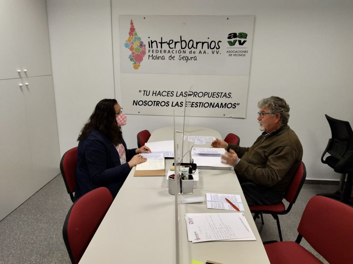 crissanchezang's tweet photo. Me he reunido con José Antonio Cano como representante de la Federación de #aavv de #molinadesegura, #Interbarrios, para conocer de primera mano su propuesta de creación de una Escuela de Participación Ciudadana. Aprender a trabajar juntos es la clave del éxito de cara al futuro. https://t.co/YReru0PTjE