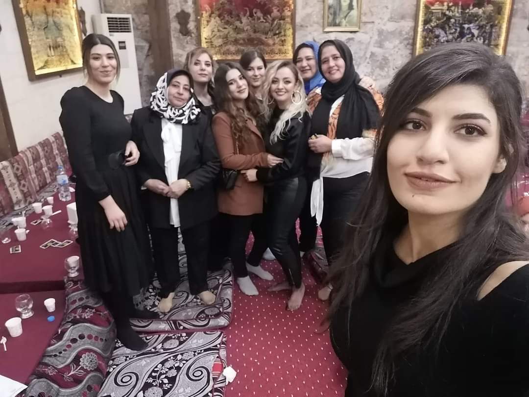 surfakadinda's tweet photo. Her geçen gün ailemiz büyüyor.

Sıra gecesi programımızda üyelerimizi, gönüllülerimizi, gönül dostlarımızı birbiriyle tanıştırdık, kaynaştırdık.

DEVA Kadınları gümbür gümbür geliyor💧🌱 https://t.co/w04fjdtvc9