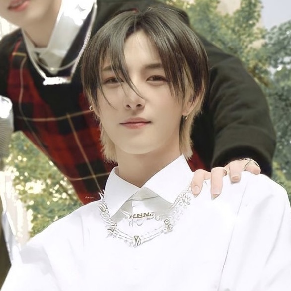 hourly renjun tweet media