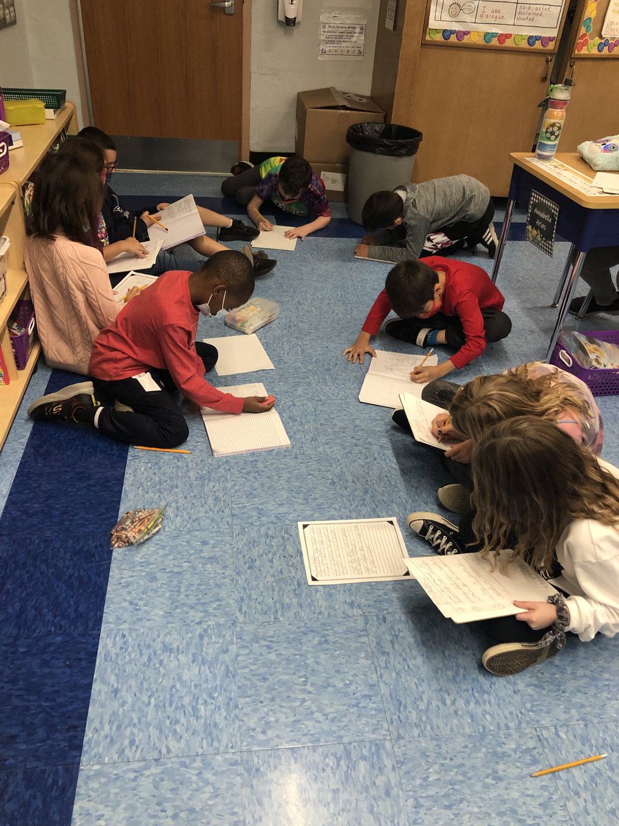 purteaching's tweet image. Collaborative writing! Pure joy 😍✏️ 📓 ⁦@ParkPrideNB⁩