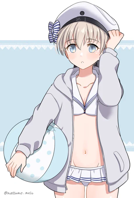 申し訳程度にパーカーを羽織ってもらった水着レーベちゃん
#艦これ #Z1 