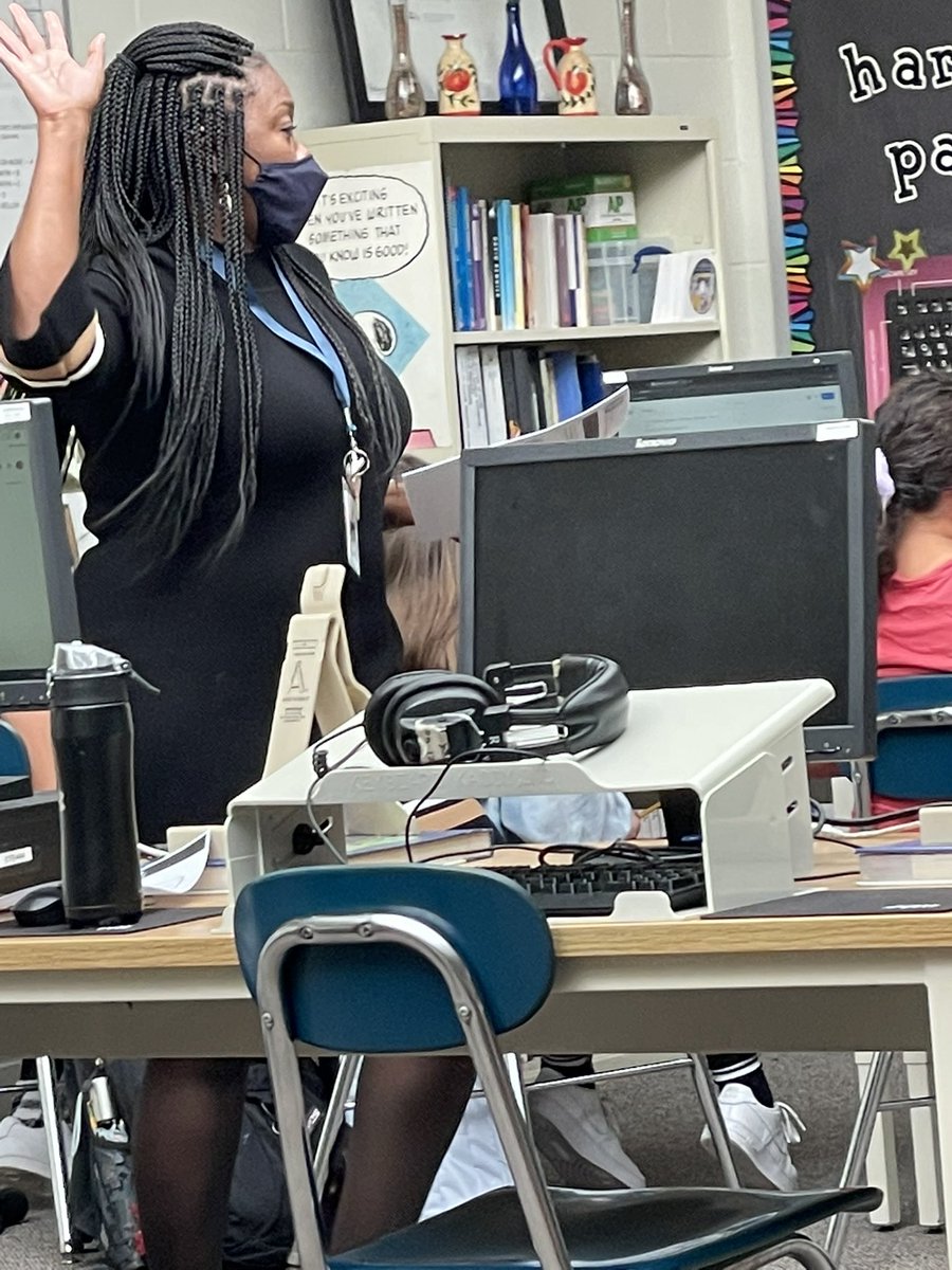 ReginaDWatkins's tweet photo. Mr. Wrighten and Ms. Watkins co-teaching “The Reality of Money”, a financial literacy lesson, with his 6th grade students. @HeritageMiddle1 @RTennie @CareersInNC #hmscdc https://t.co/z0Imp5sV39