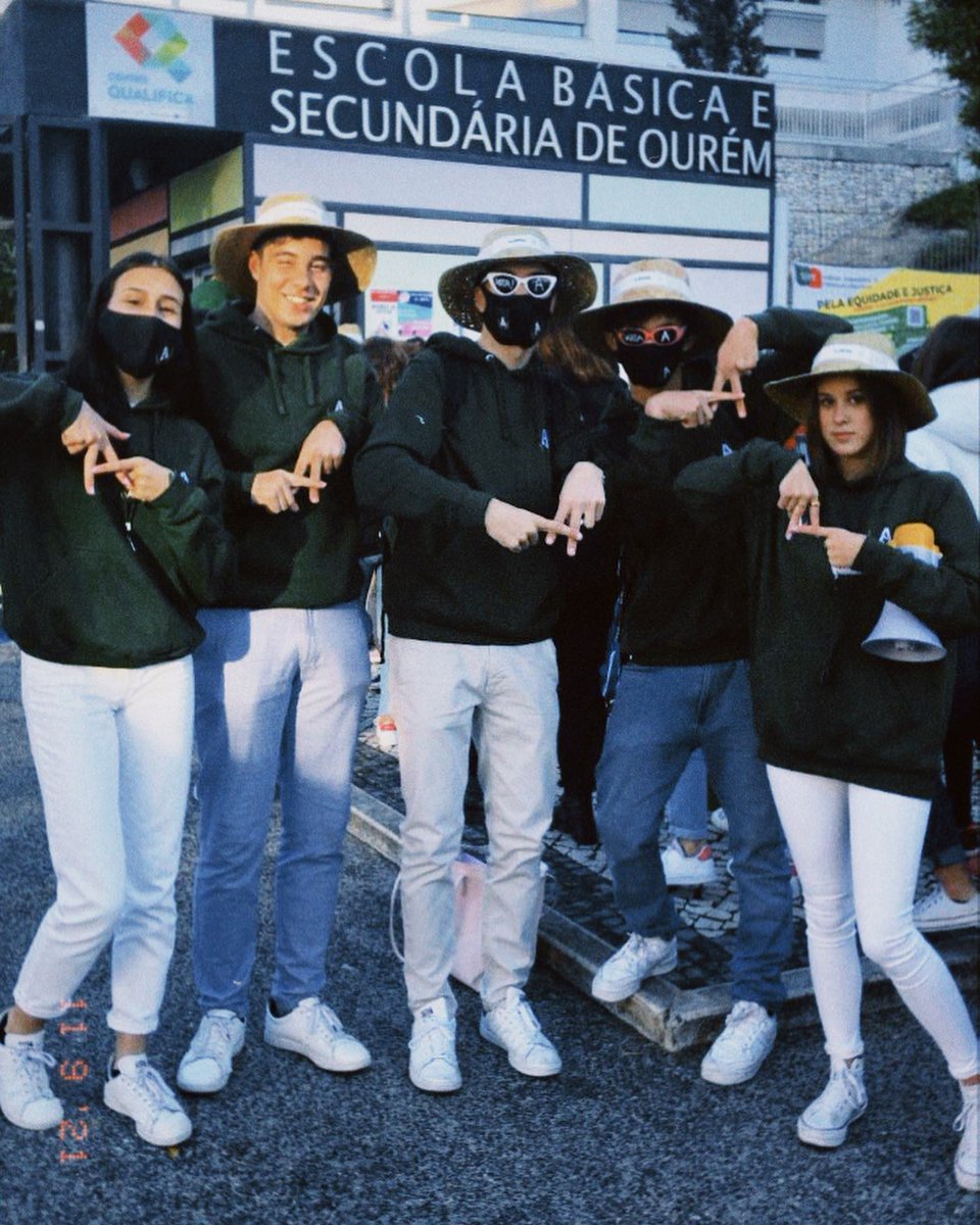 ListaAebso's tweet photo. 2°dia de campanha da Lista A💚 Obrigada por tudo, pessoal! Está a ser demais 😎 Temos encontro marcado amanhã no sítio do costume. Contamos contigo! Nós acreditamos na mudança e tu? Vota A💚
#VotaA #Acreditanamudança https://t.co/7B0oiB5CWc