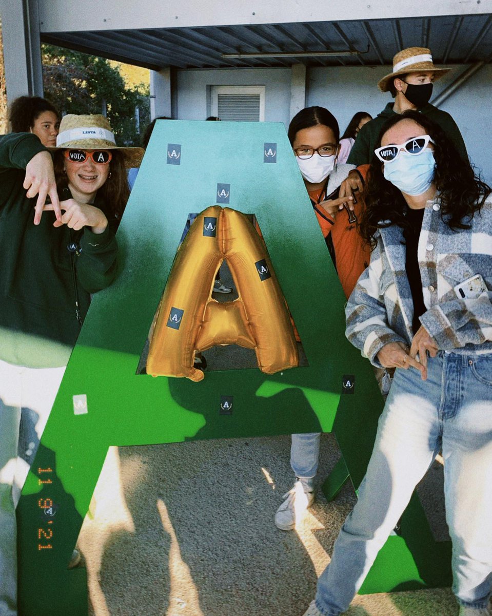 ListaAebso's tweet photo. 2°dia de campanha da Lista A💚 Obrigada por tudo, pessoal! Está a ser demais 😎 Temos encontro marcado amanhã no sítio do costume. Contamos contigo! Nós acreditamos na mudança e tu? Vota A💚
#VotaA #Acreditanamudança https://t.co/7B0oiB5CWc