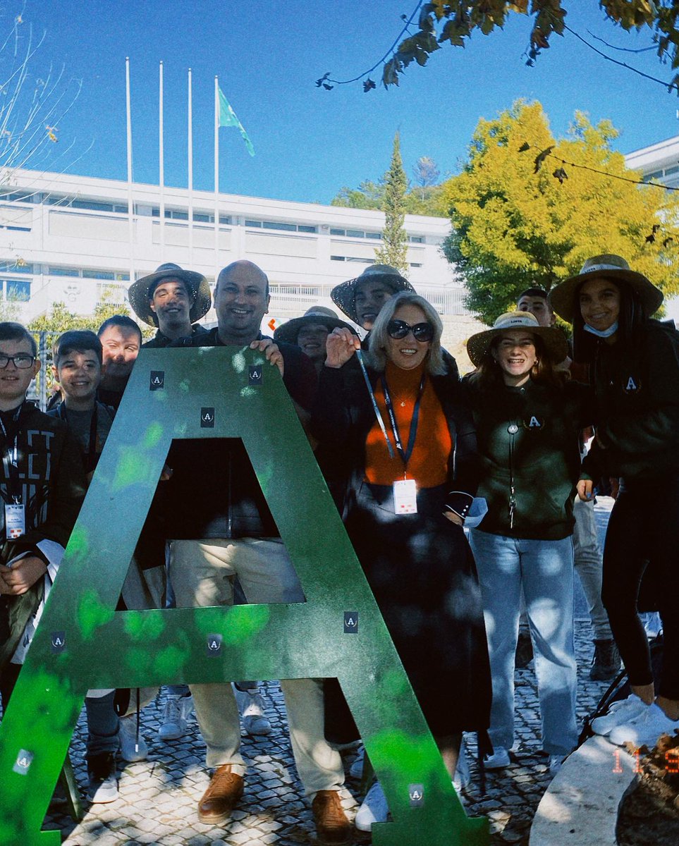 ListaAebso's tweet photo. 2°dia de campanha da Lista A💚 Obrigada por tudo, pessoal! Está a ser demais 😎 Temos encontro marcado amanhã no sítio do costume. Contamos contigo! Nós acreditamos na mudança e tu? Vota A💚
#VotaA #Acreditanamudança https://t.co/7B0oiB5CWc