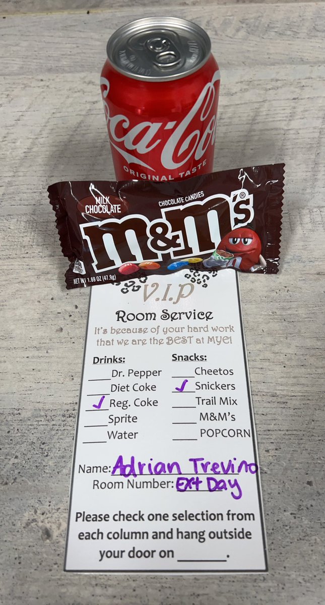 Tjinnroxx's tweet photo. Got my snacks today! Also wearing my positive message shirt today, Shine like the Stars!! @MYE_Leopards https://t.co/Au6KYDHPSL