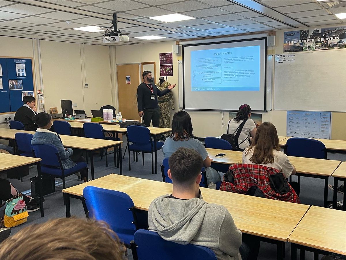 AndoverPublic's tweet photo. Student Watch - It was a great afternoon having Helal Ali from @vcs_hiow (Victim Support). The students loved hearing how Victim Support supports victims of crime. #victimsofcrime #andoverpublicservices #studentwatch #hampshireconstabulary @AndoverPolice @Andovercollege https://t.co/6Sbb9D1KG2