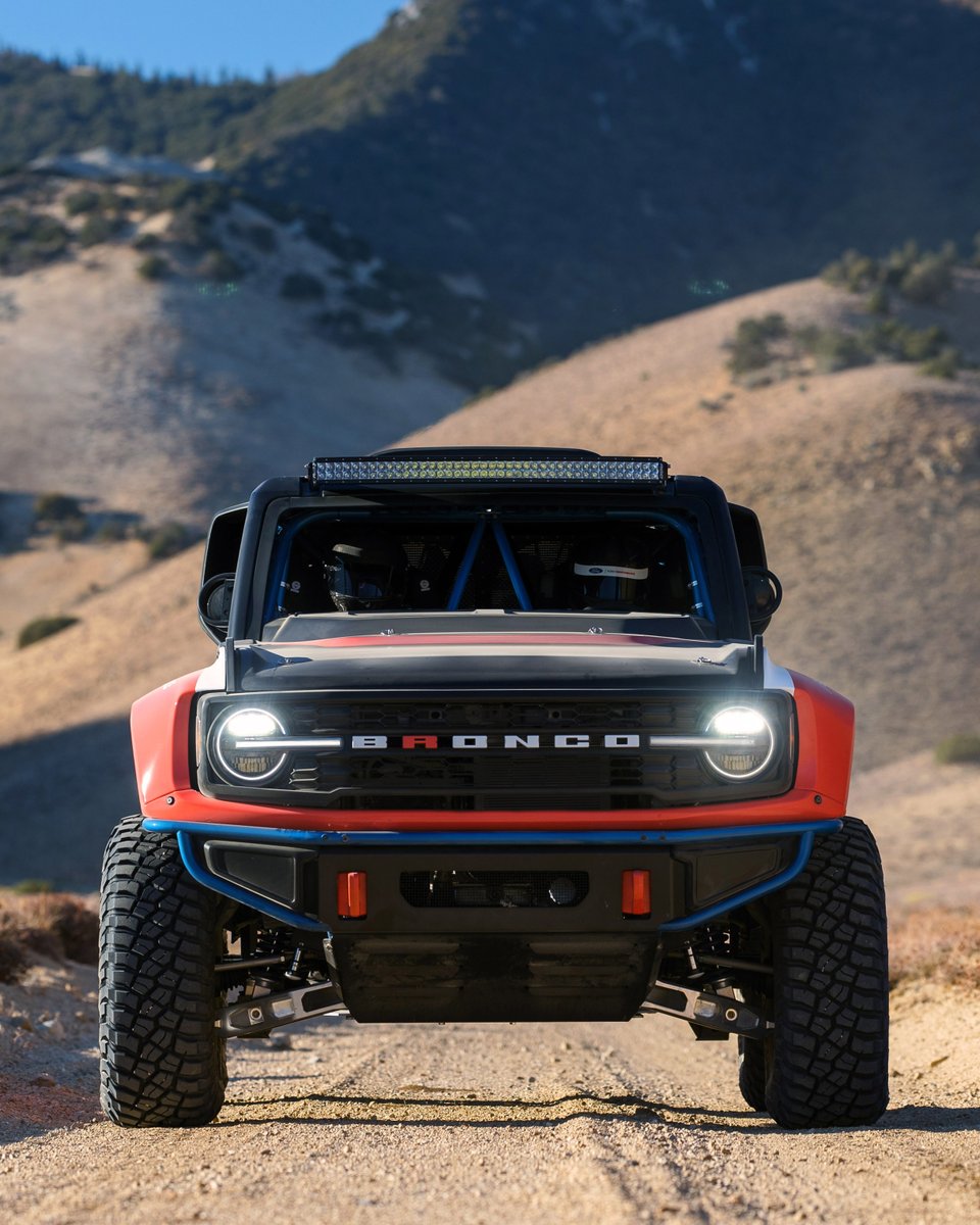 FordRacing's tweet photo. The V-8 powered Bronco DR, designed to be the most powerful production #FordBronco, builds on a 2022 Bronco four-door frame and adds a unique body and chassis for high-speed, #BuiltWild desert racing. https://t.co/k3ybpCDHdo