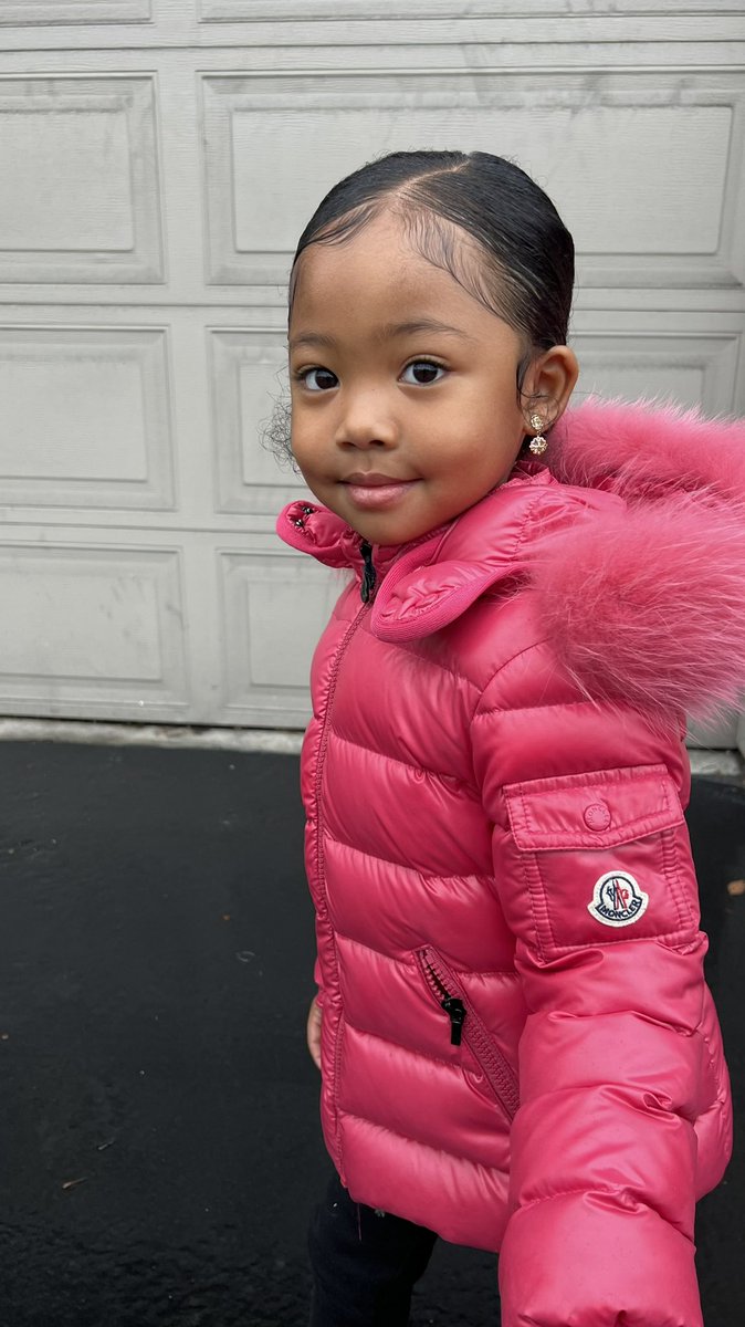 ndulceee's tweet photo. Moncler for my daughter jacket 💕 https://t.co/ZrGTOlLpKe
