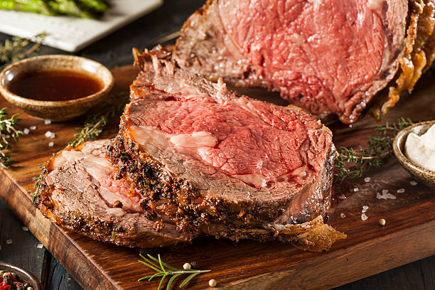 SCBeefCouncil's tweet image. Try the best-ever Maple Glazed Rib Roast with Roasted Acorn Squash perfect for the holidays.  You can find the recipe ➡ bit.ly/3bTZyyz